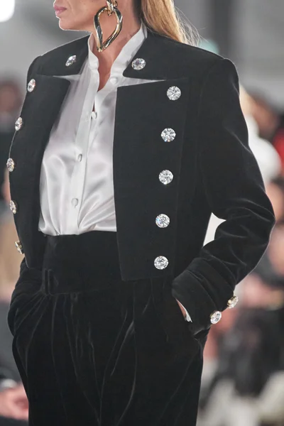 Look 233
